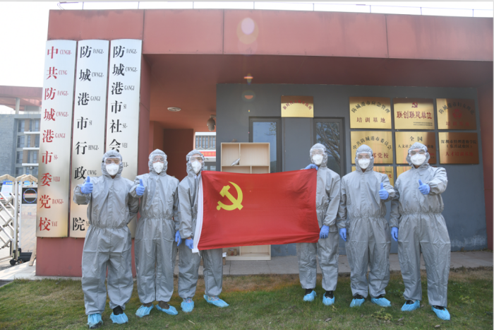 抗疫突擊隊員合影
